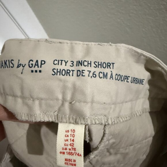 GAP Women city short 3 inch beige / tan size 10 - Picture 2 of 3